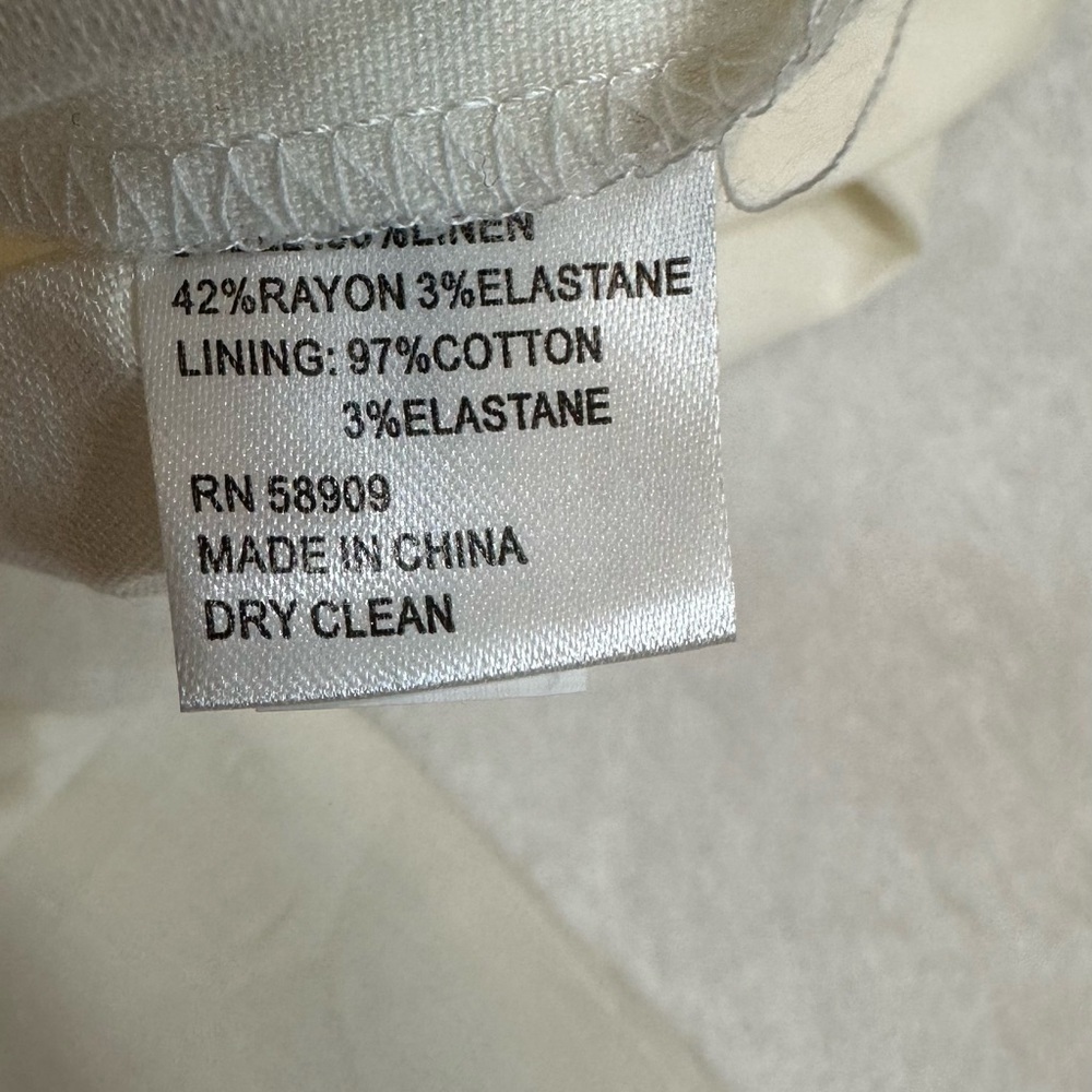 NWT ANTONIO MELANI Ivory Jumpsuit V-Neck Wide Leg Cropped Pants Size 12 - Picture 16 of 16